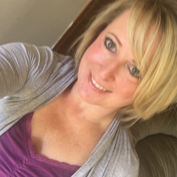 Meet your Posher, Sandra - Picture 1 of 1